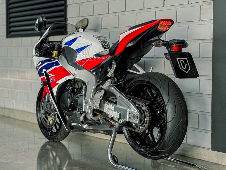HONDA CBR 1000 RR Fireblade