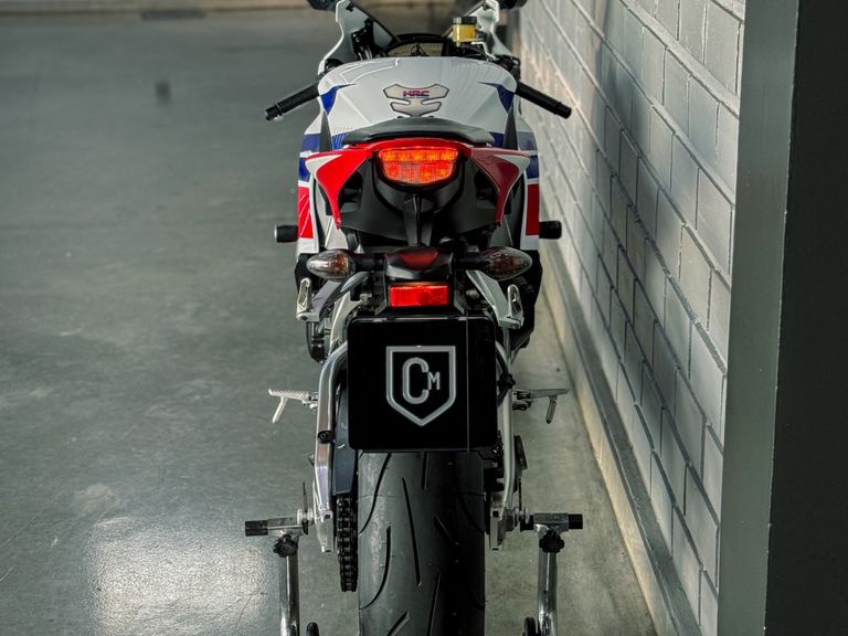 HONDA CBR 1000 RR Fireblade