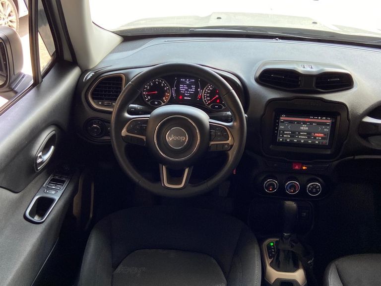 Jeep Renegade 1.8 4x2 Flex 16V Aut.