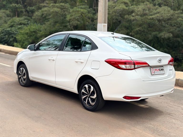 Toyota YARIS XL Sedan 1.5 Flex 16V 4p Aut.