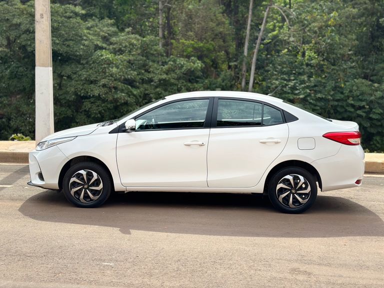 Toyota YARIS XL Sedan 1.5 Flex 16V 4p Aut.