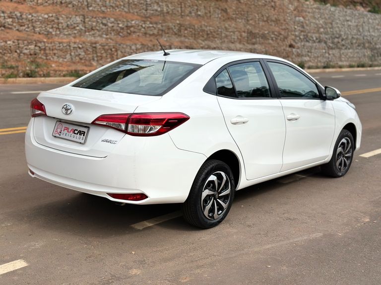 Toyota YARIS XL Sedan 1.5 Flex 16V 4p Aut.