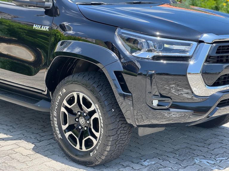 Toyota Hilux CD SRX Plus 4x4 2.8 TDI Die. Aut.