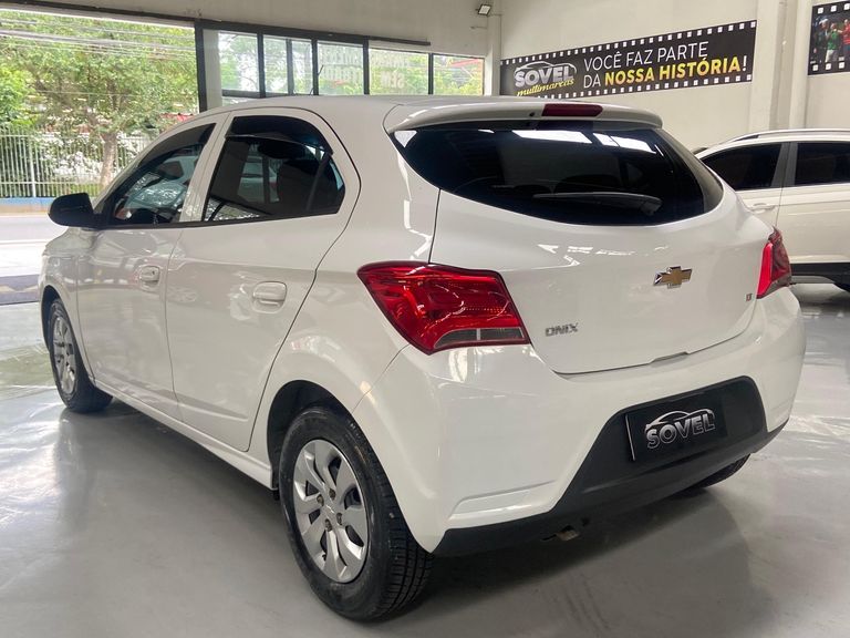 Chevrolet ONIX HATCH LT 1.0 8V FlexPower 5p Mec.