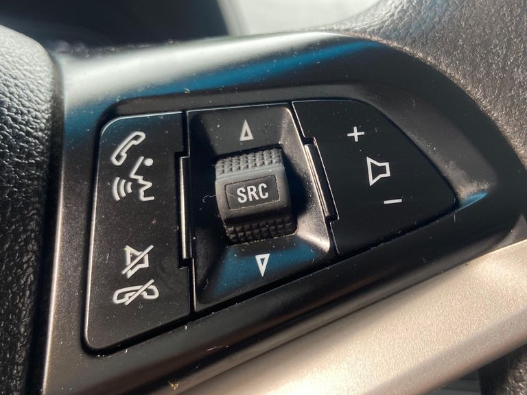 Chevrolet ONIX HATCH LT 1.0 8V FlexPower 5p Mec.