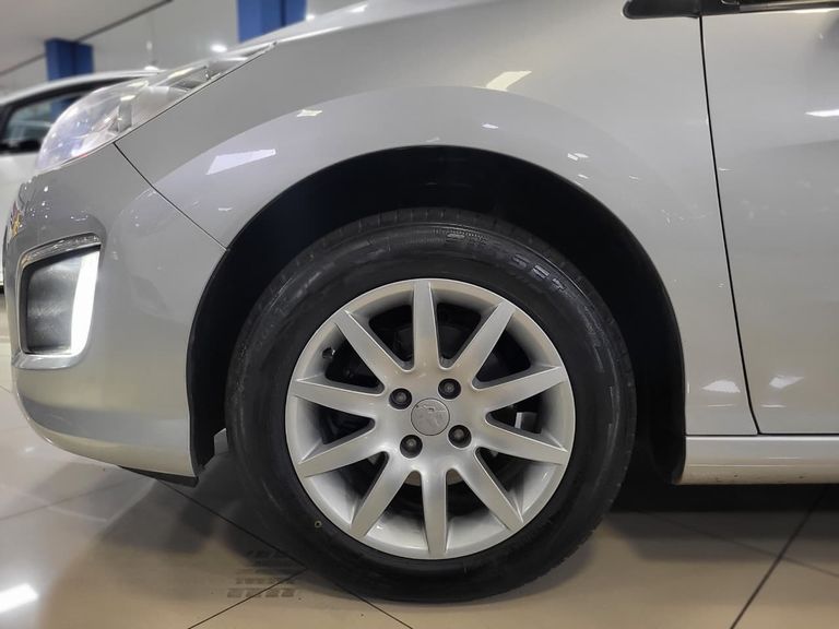 Peugeot 308 Active 1.6 Flex 16V 5p mec.