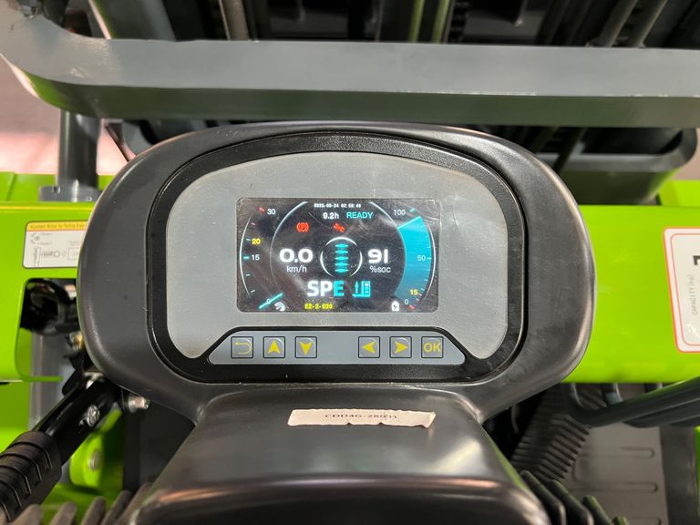 JAC Elétrica 4 Toneladas triplex torre 7M Lithium - Lítio