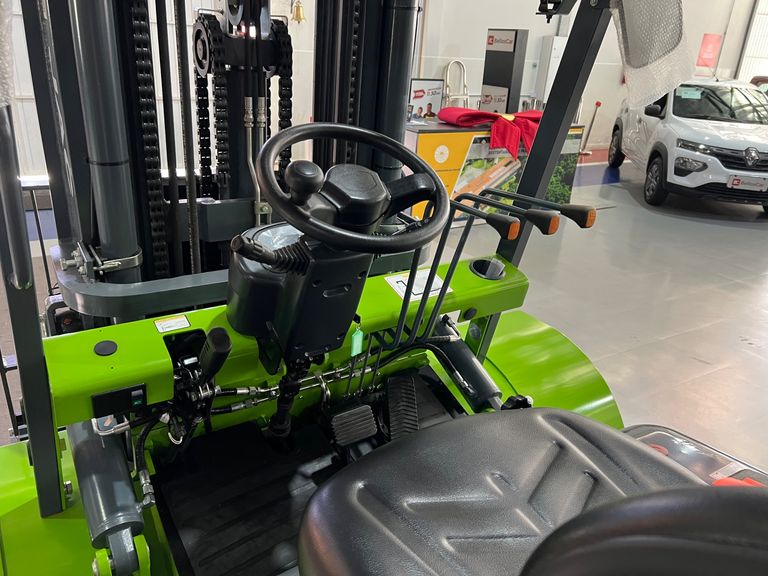 JAC Elétrica 4 Toneladas triplex torre 7M Lithium - Lítio