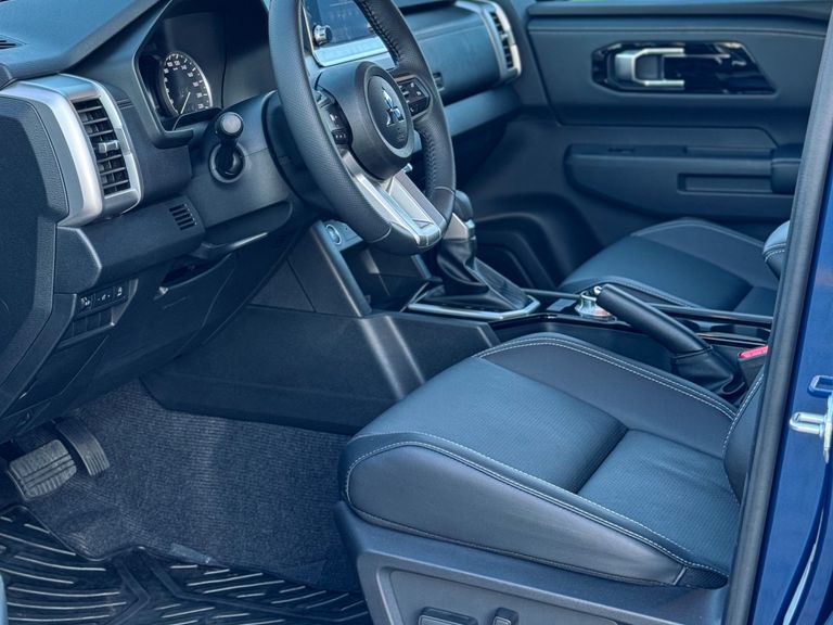 Mitsubishi Triton HPE 2.4 CD 4x4 TB Diesel Aut.