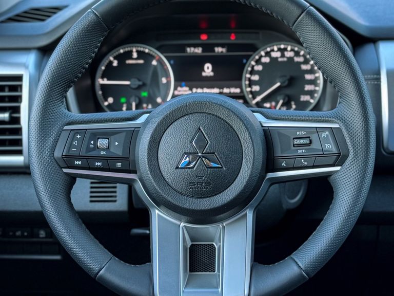 Mitsubishi Triton HPE 2.4 CD 4x4 TB Diesel Aut.