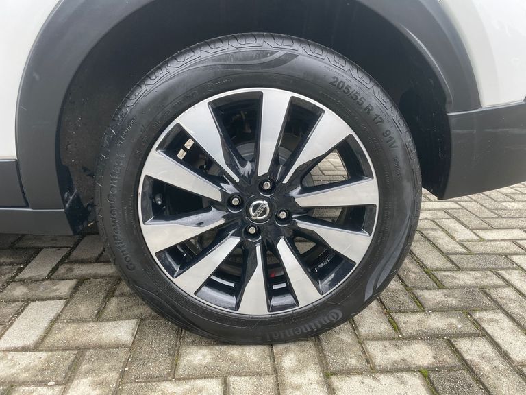 Nissan KICKS SV 1.6 16V FlexStar 5p Aut.