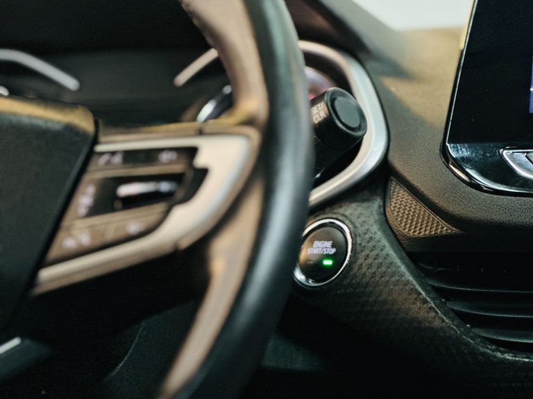 Chevrolet ONIX SEDAN Plus LTZ 1.0 12V TB Flex Aut.