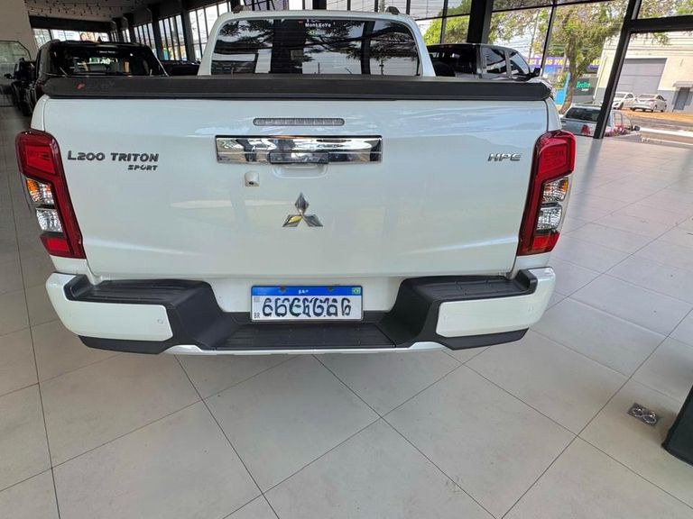 Mitsubishi L200 Triton Sport HPE 2.4 CD Diesel Aut.