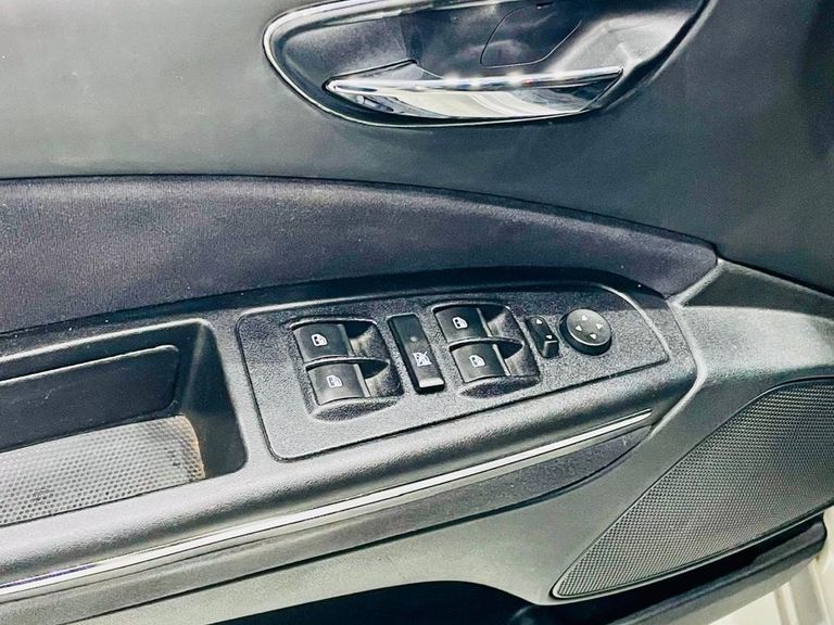 Fiat Bravo ESSENCE Dualogic 1.8 Flex 16V 5p