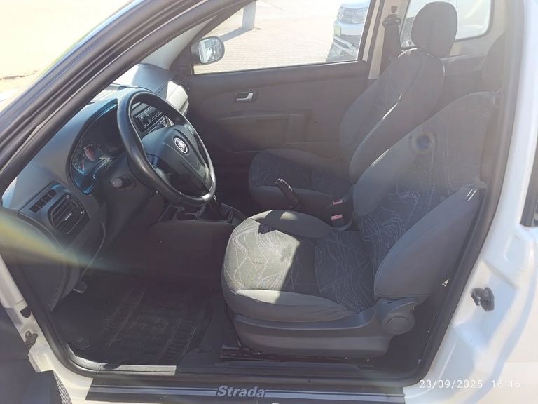 Fiat Strada Working HARD 1.4 Fire Flex 8V CD