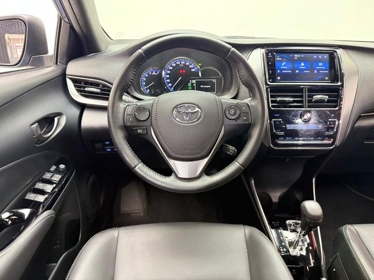 Toyota YARIS XLS 1.5 Flex 16V 5p Aut.