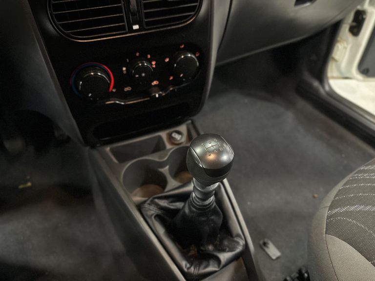 Fiat Siena EL 1.0 mpi Fire Flex 8V 4p