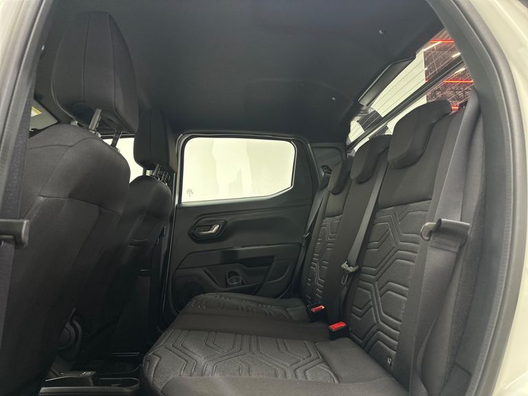 Fiat Strada Volcano 1.3 Flex 8V CD