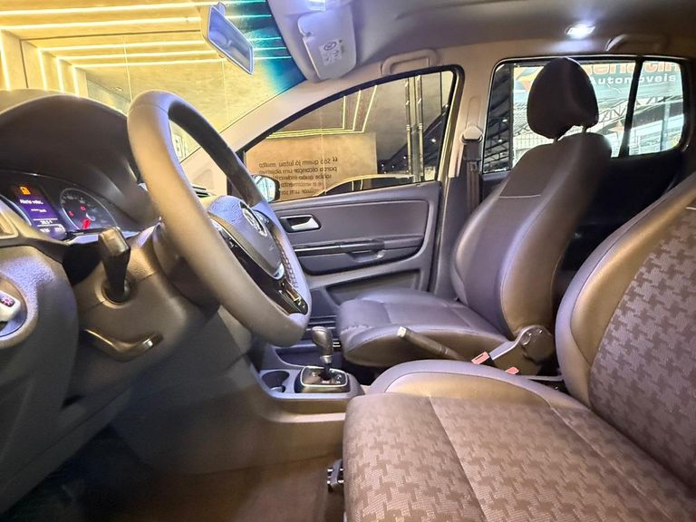 VolksWagen Fox Comfortline I Motion 1.6 Flex 8V 5p