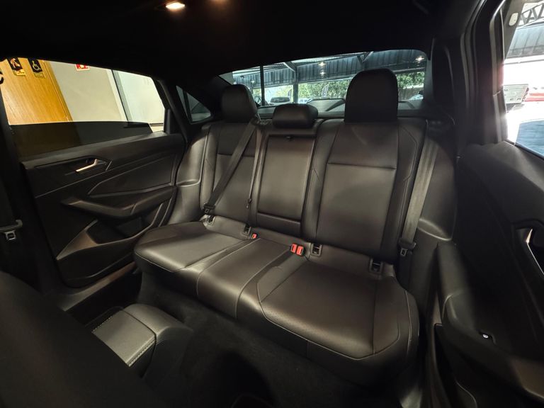 VolksWagen JETTA R-Line 250 TSI 1.4 Flex 16V Aut.