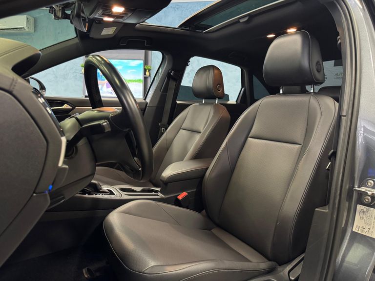 VolksWagen JETTA R-Line 250 TSI 1.4 Flex 16V Aut.