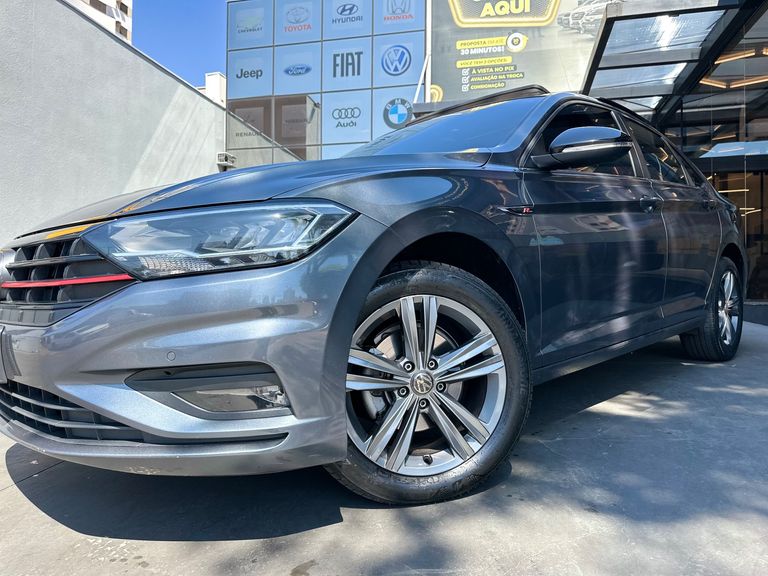 VolksWagen JETTA R-Line 250 TSI 1.4 Flex 16V Aut.