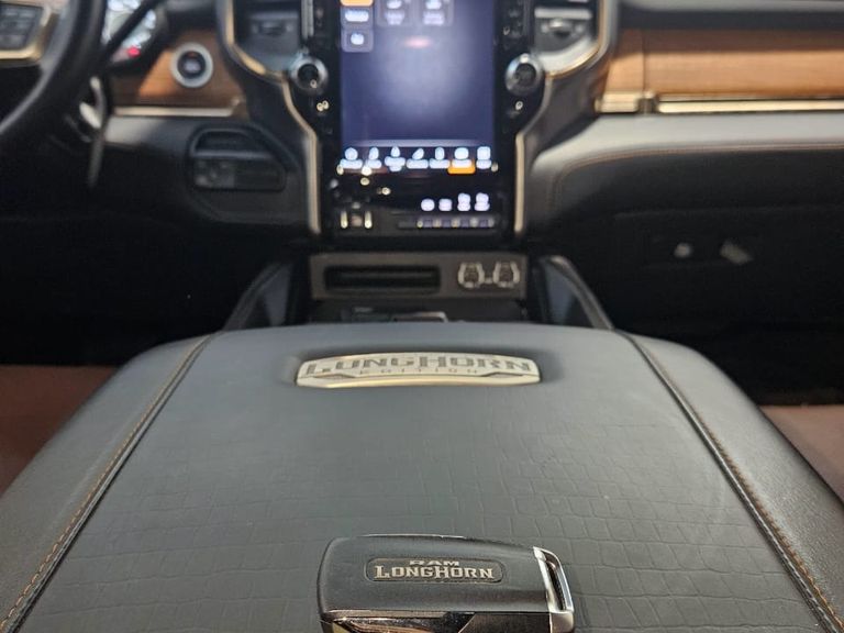 RAM 3500 LIMITED LONGHORN 6.7 TB CD Diesel