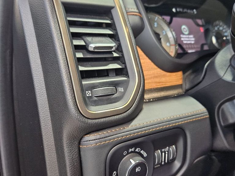 RAM 3500 LIMITED LONGHORN 6.7 TB CD Diesel