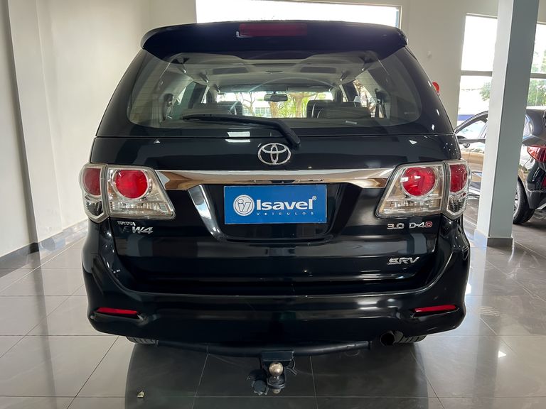 Toyota Hilux SW4 SRV D4-D 4x4 3.0 TDI Dies. Aut