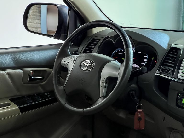 Toyota Hilux SW4 SRV D4-D 4x4 3.0 TDI Dies. Aut