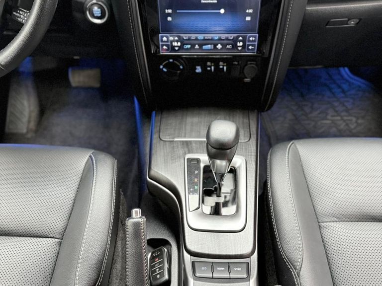 Toyota Hilux SW4 SRX 4x4 2.8 TDI 16V Dies. Aut.