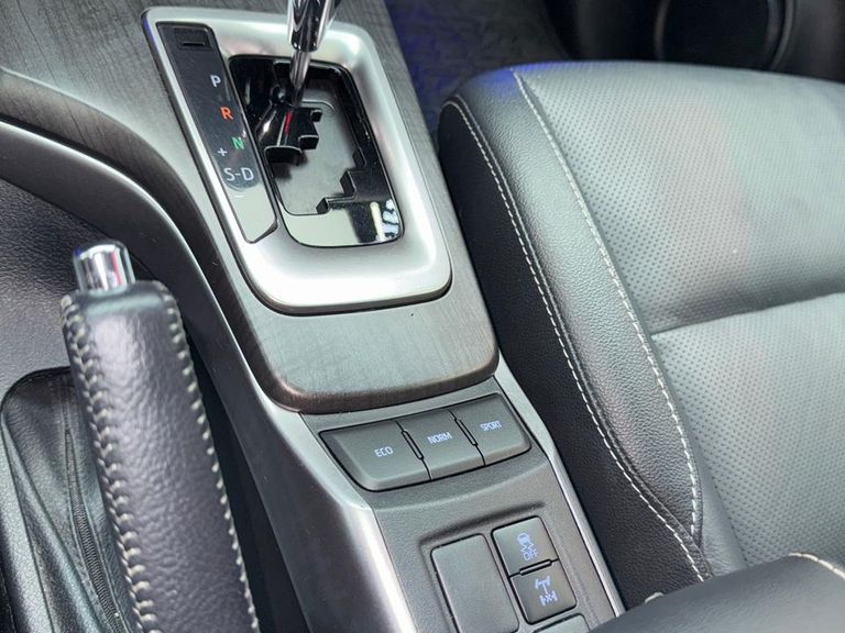 Toyota Hilux SW4 SRX 4x4 2.8 TDI 16V Dies. Aut.