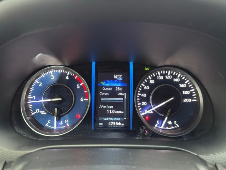 Toyota Hilux SW4 SRX 4x4 2.8 TDI 16V Dies. Aut.