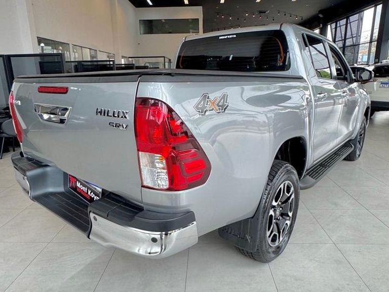 Toyota Hilux CD SRV 4x4 2.8 TDI Diesel Aut.