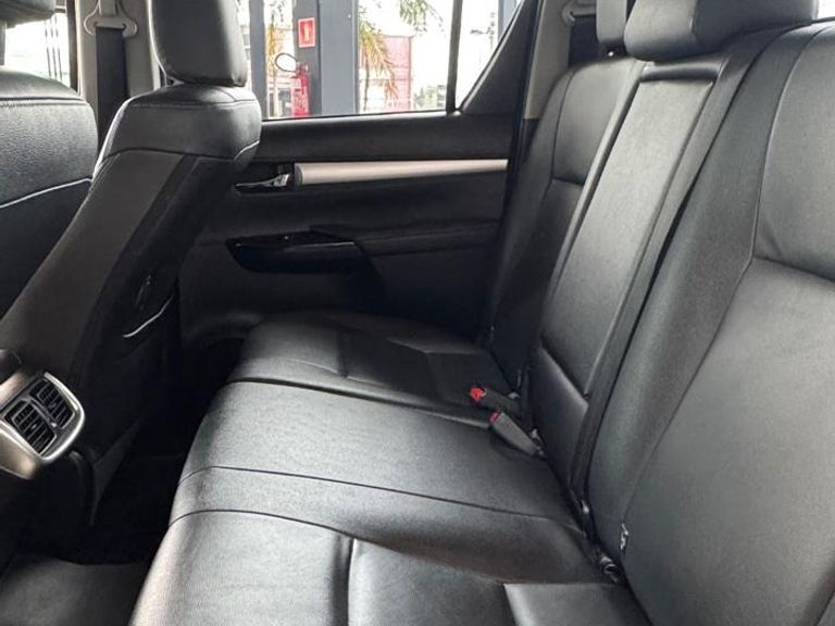 Toyota Hilux CD SRV 4x4 2.8 TDI Diesel Aut.