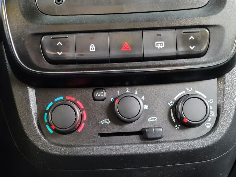 Renault KWID Zen 1.0 Flex 12V 5p Mec.