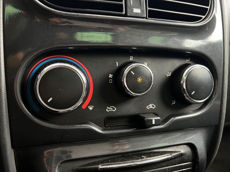 Fiat Strada Adv. M. March. 1.8 Flex 16V CD