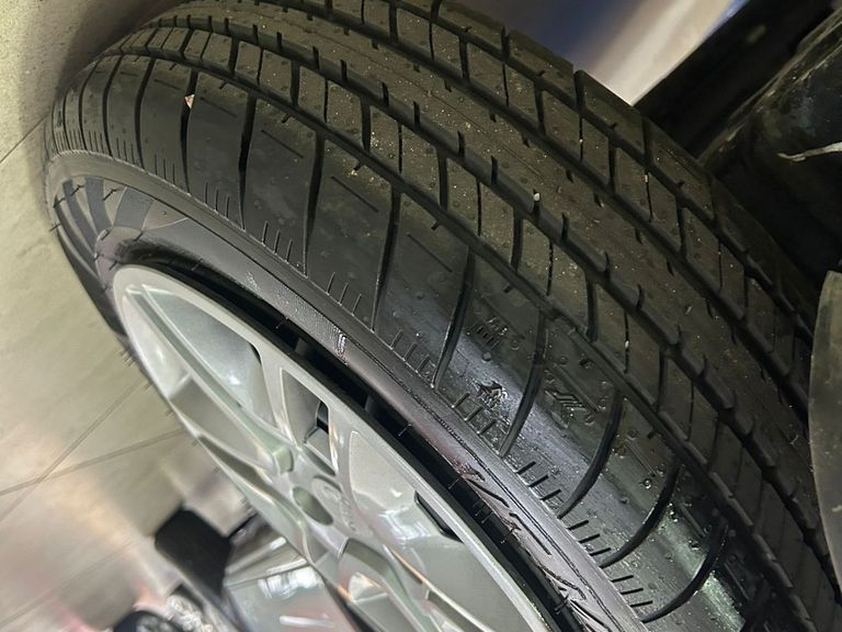 Renault KWID Zen 1.0 Flex 12V 5p Mec.