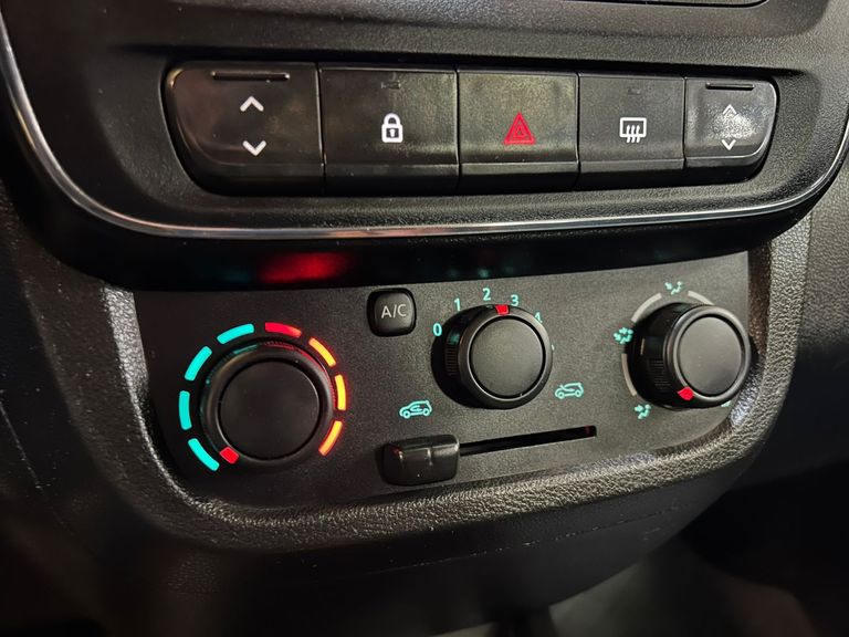 Renault KWID Zen 1.0 Flex 12V 5p Mec.