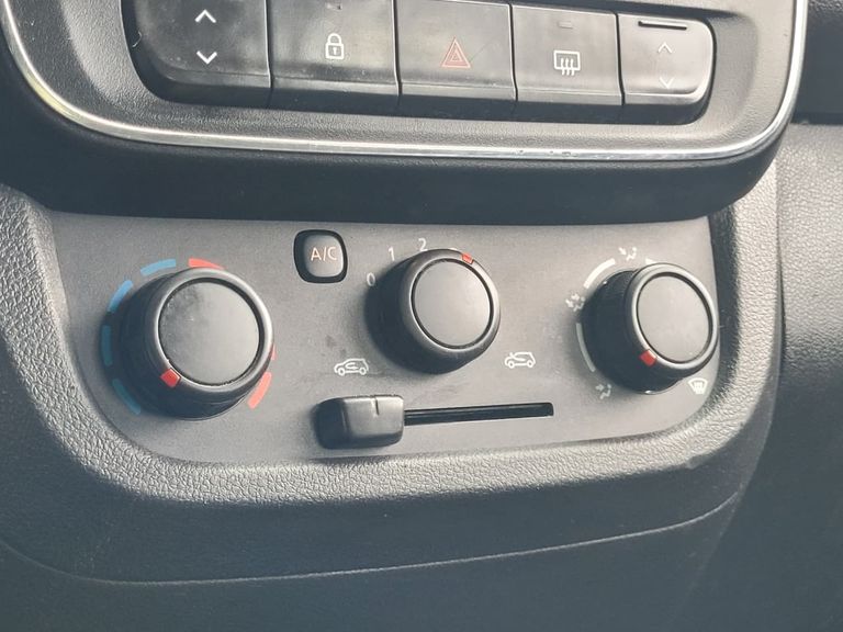 Renault KWID Zen 1.0 Flex 12V 5p Mec.