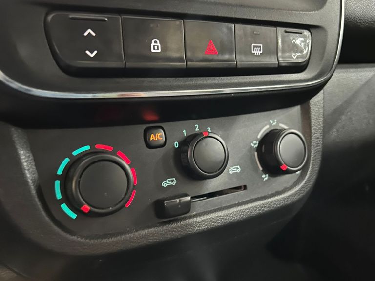 Renault KWID Zen 1.0 Flex 12V 5p Mec.