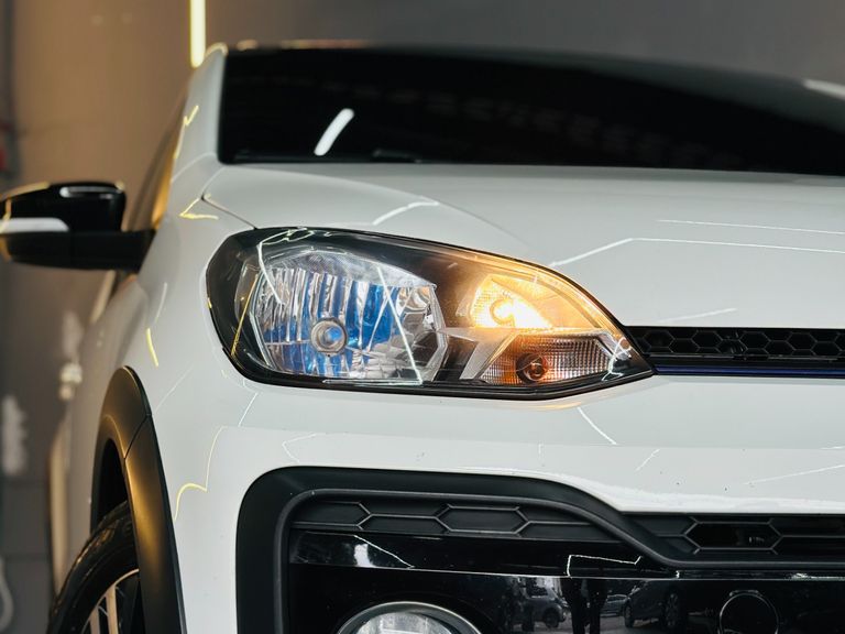 VolksWagen up! Xtreme 1.0 TSI Total Flex 12V 5p