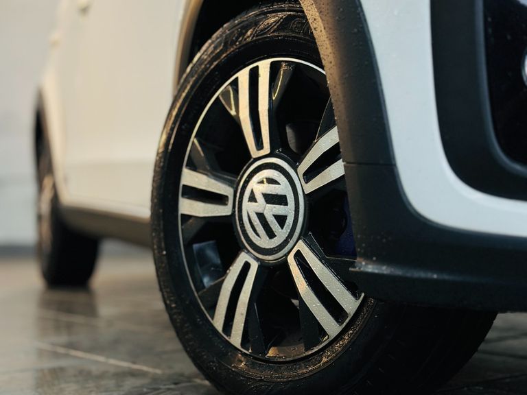 VolksWagen up! Xtreme 1.0 TSI Total Flex 12V 5p