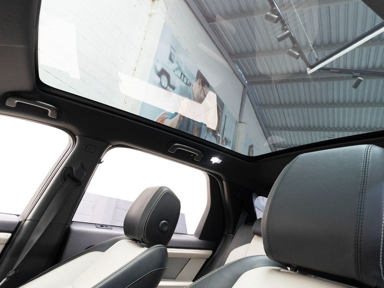 Land Rover Discovery Sp. SE R-Dyn 2.0 TB Die.(Híb.)
