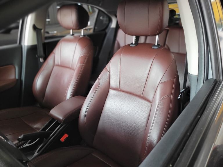 Honda CITY Hatchback Touring 1.5 Flex 16V Aut