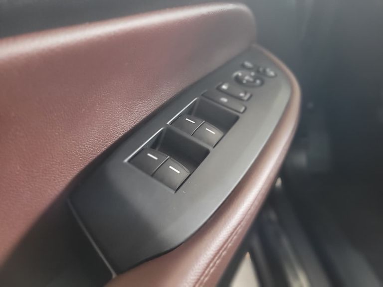 Honda CITY Hatchback Touring 1.5 Flex 16V Aut