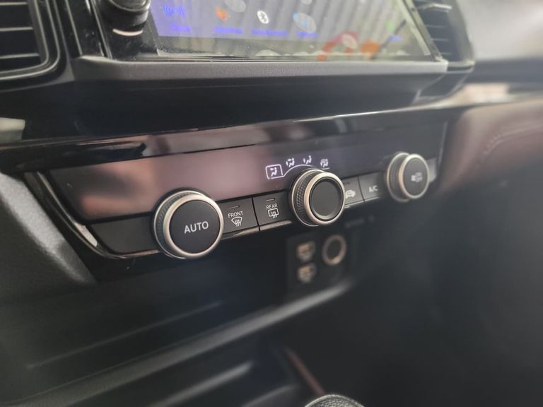 Honda CITY Hatchback Touring 1.5 Flex 16V Aut