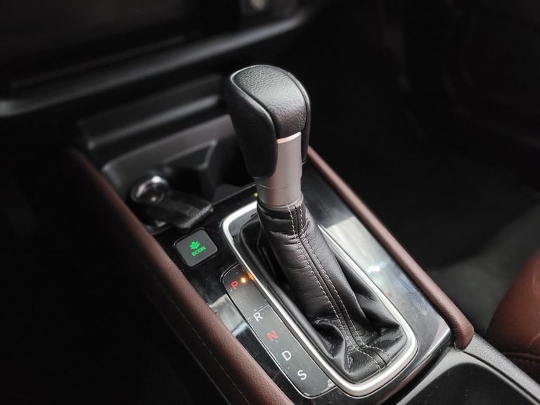 Honda CITY Hatchback Touring 1.5 Flex 16V Aut