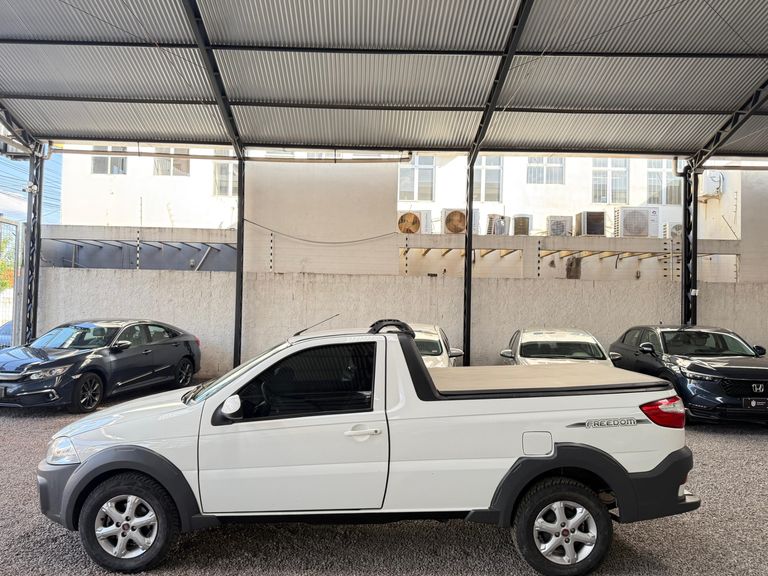 Fiat Strada Freedom 1.4 Flex 8V CS