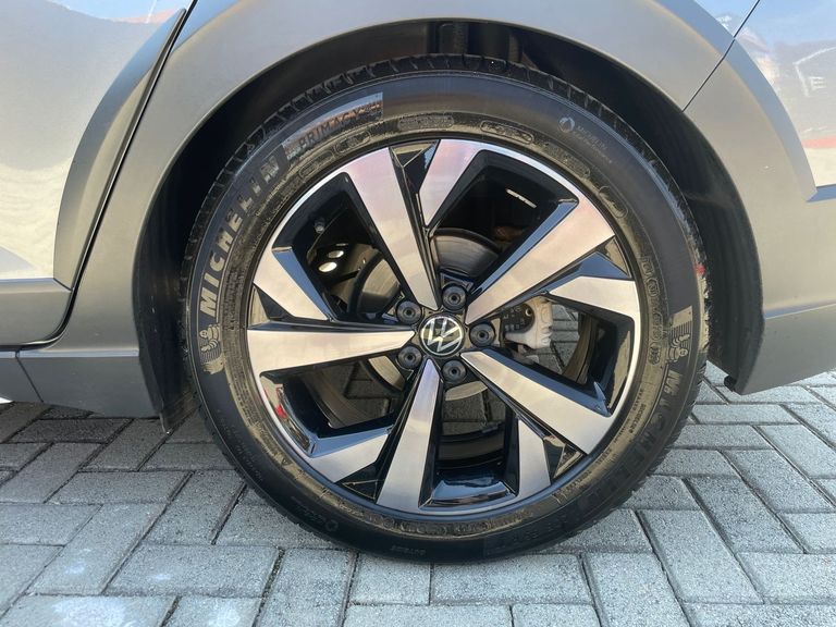 VolksWagen Nivus Highline 1.0 200 TSI Flex Aut.